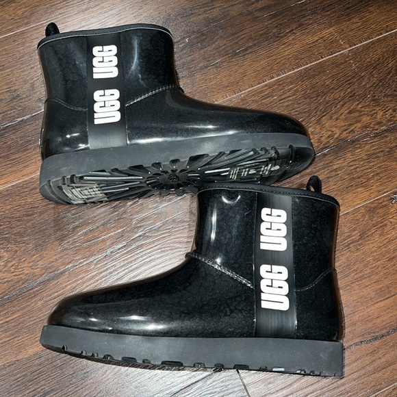 NWOT UGG Mini Classic Waterproof Clear Boot Black - Picture 4 of 7